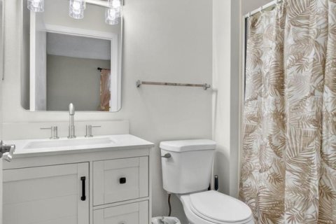 Condo in West Palm Beach, Florida, 2 bedrooms № 2250338 - photo 21