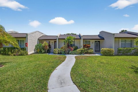Condo in West Palm Beach, Florida, 2 bedrooms № 2250338 - photo 3
