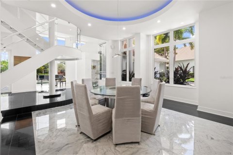 House in Orlando, Florida 5 bedrooms, 598.57 sq.m. № 1790022 - photo 10