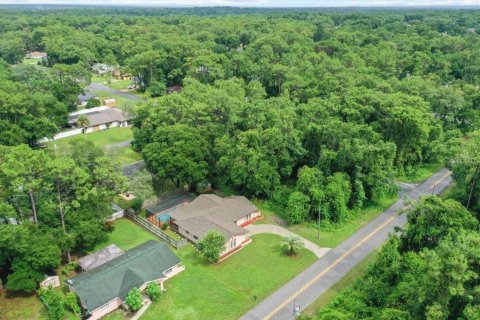 House in Inverness, Florida 3 bedrooms, 146.04 sq.m. № 1838289 - photo 5