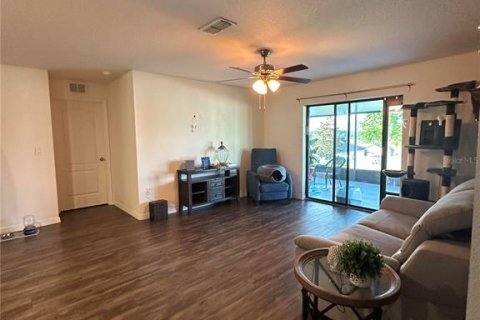 Casa en venta en Mascotte, Florida, 3 dormitorios, 115.57 m2 № 1335045 - foto 9