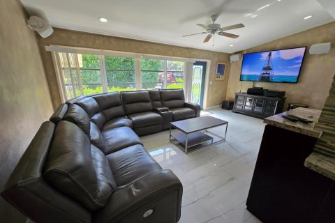 Casa en venta en Fort Lauderdale, Florida, 3 dormitorios, 126.16 m2 № 2168886 - foto 5