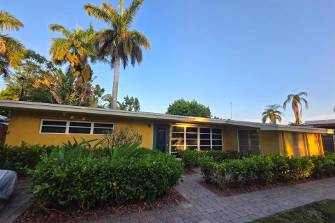 Casa en venta en Fort Lauderdale, Florida, 3 dormitorios, 126.16 m2 № 2168886 - foto 2