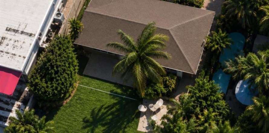 Casa en Fort Lauderdale, Florida 3 dormitorios, 126.16 m2 № 2168886