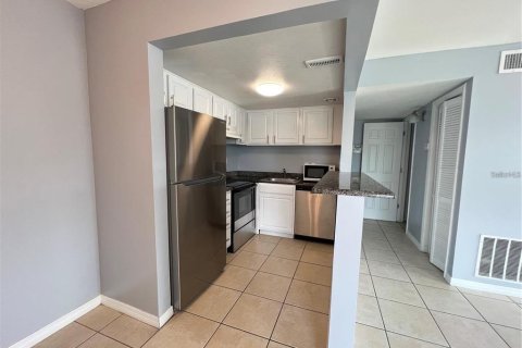 Copropriété à louer à Orlando, Floride: 2 chambres, 78.97 m2 № 2399300 - photo 3