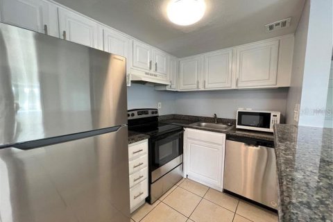 Copropriété à louer à Orlando, Floride: 2 chambres, 78.97 m2 № 2399300 - photo 4