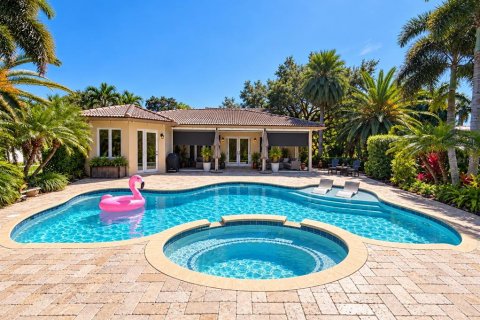 Villa ou maison à Miramar, Floride 5 chambres, 389.17 m2 № 2408898