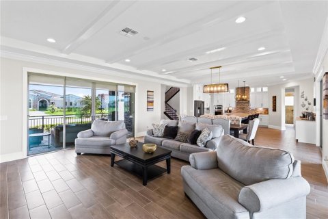 House in Orlando, Florida 5 bedrooms, 430.69 sq.m. № 2147472 - photo 9