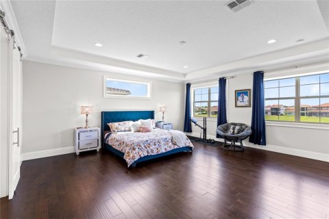 House in Orlando, Florida 5 bedrooms, 430.69 sq.m. № 2147472 - photo 22