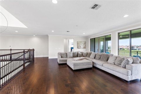 House in Orlando, Florida 5 bedrooms, 430.69 sq.m. № 2147472 - photo 18