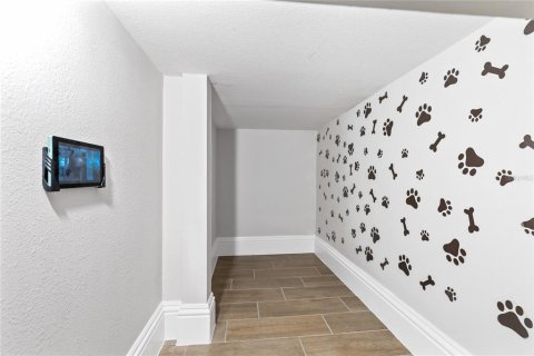 House in Orlando, Florida 5 bedrooms, 430.69 sq.m. № 2147472 - photo 15