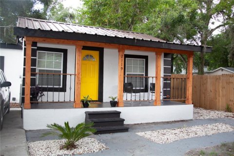 Casa en venta en Tampa, Florida, 3 dormitorios, 92.72 m2 № 1880896 - foto 2