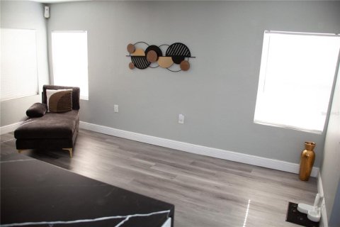 Casa en venta en Tampa, Florida, 3 dormitorios, 92.72 m2 № 1880896 - foto 10