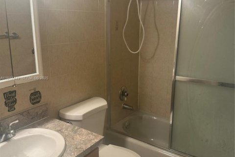Appartement à louer à North Miami, Floride: 2 chambres, 97.18 m2 № 1988682 - photo 3