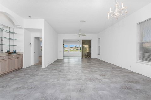 House in Englewood, Florida 3 bedrooms, 176.79 sq.m. № 1910979 - photo 10