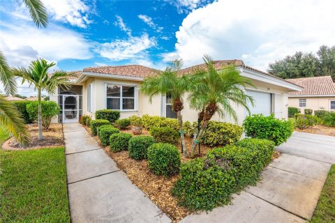 House in Englewood, Florida 3 bedrooms, 176.79 sq.m. № 1910979 - photo 2