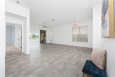 House in Englewood, Florida 3 bedrooms, 176.79 sq.m. № 1910979 - photo 9