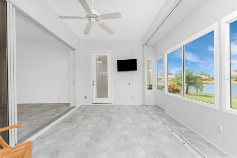 House in Englewood, Florida 3 bedrooms, 176.79 sq.m. № 1910979 - photo 28