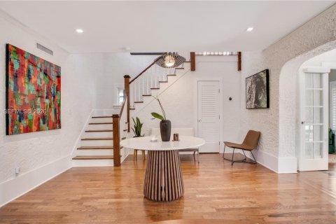 Casa en venta en Coral Gables, Florida, 3 dormitorios, 164.99 m2 № 2046679 - foto 5