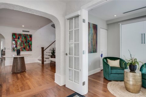 Casa en venta en Coral Gables, Florida, 3 dormitorios, 164.99 m2 № 2046679 - foto 2