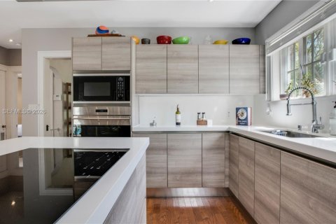 Casa en venta en Coral Gables, Florida, 3 dormitorios, 164.99 m2 № 2046679 - foto 17