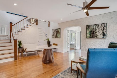 Casa en venta en Coral Gables, Florida, 3 dormitorios, 164.99 m2 № 2046679 - foto 4