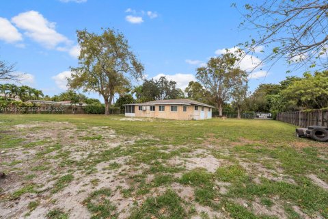 Villa ou maison à vendre à Miami, Floride: 4 chambres, 271.46 m2 № 2007658 - photo 26