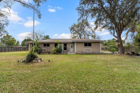 Villa ou maison à vendre à Miami, Floride: 4 chambres, 271.46 m2 № 2007658 - photo 17