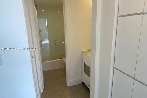 Condo in Miami Beach, Florida, 1 bedroom  № 1940430 - photo 12