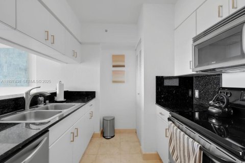 Condominio en venta en North Bay Village, Florida, 1 dormitorio, 70.14 m2 № 1986293 - foto 6