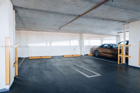 Condominio en venta en North Bay Village, Florida, 1 dormitorio, 70.14 m2 № 1986293 - foto 16