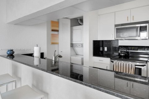 Condominio en venta en North Bay Village, Florida, 1 dormitorio, 70.14 m2 № 1986293 - foto 7