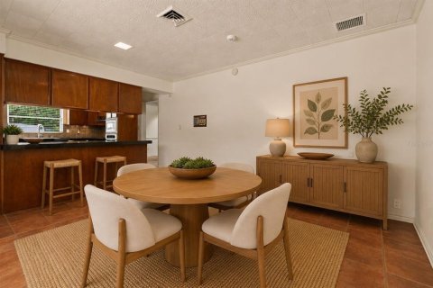 House in Sanford, Florida 4 bedrooms, 218.51 sq.m. № 2258348 - photo 13