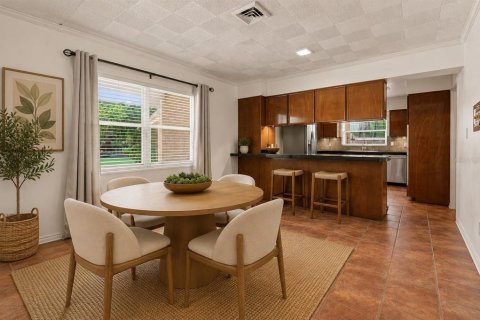 House in Sanford, Florida 4 bedrooms, 218.51 sq.m. № 2258348 - photo 12