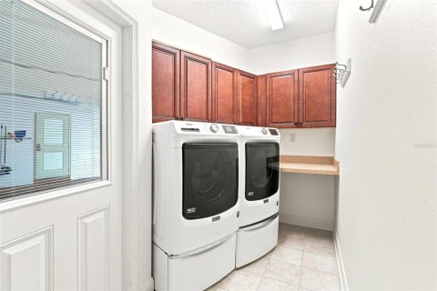 House in Sanford, Florida 4 bedrooms, 218.51 sq.m. № 2258348 - photo 14