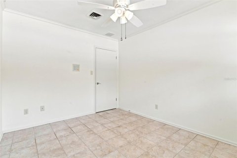 House in Sanford, Florida 4 bedrooms, 218.51 sq.m. № 2258348 - photo 24
