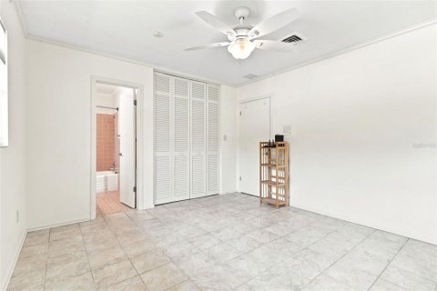 House in Sanford, Florida 4 bedrooms, 218.51 sq.m. № 2258348 - photo 26
