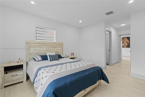 Casa en venta en Miami, Florida, 4 dormitorios, 142.79 m2 № 1951359 - foto 29