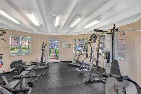 Condominio en venta en Deerfield Beach, Florida, 2 dormitorios, 95.69 m2 № 1943082 - foto 18