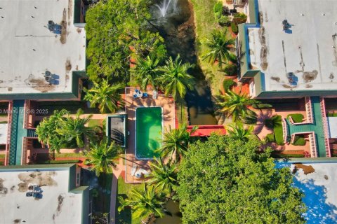 Condominio en venta en Deerfield Beach, Florida, 2 dormitorios, 95.69 m2 № 1943082 - foto 25