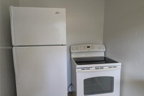 Снять в аренду виллу или дом в Майами, Флорида 219.25м2, № 1992214 - фото 6