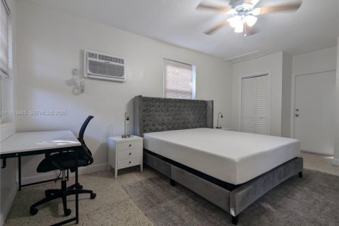 Снять в аренду виллу или дом в Майами, Флорида 219.25м2, № 1992214 - фото 1