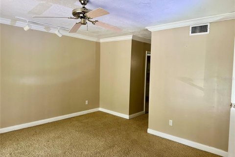 Casa en venta en Apopka, Florida, 6 dormitorios, 389.82 m2 № 1803111 - foto 25