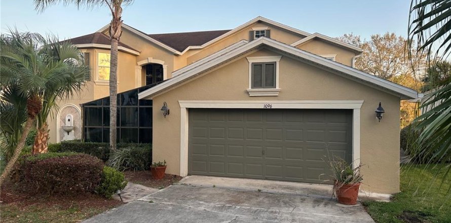 Casa en Apopka, Florida 6 dormitorios, 389.82 m2 № 1803111