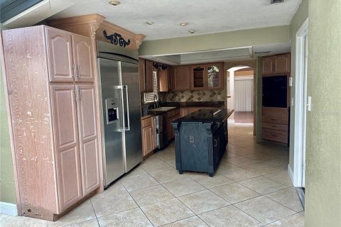 Casa en venta en Apopka, Florida, 6 dormitorios, 389.82 m2 № 1803111 - foto 14