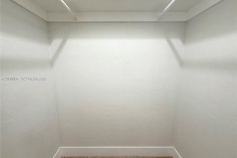 Casa en alquiler en Hollywood, Florida, 1 dormitorio № 2085480 - foto 8