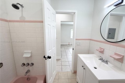 Casa en alquiler en Hollywood, Florida, 1 dormitorio № 2085480 - foto 10