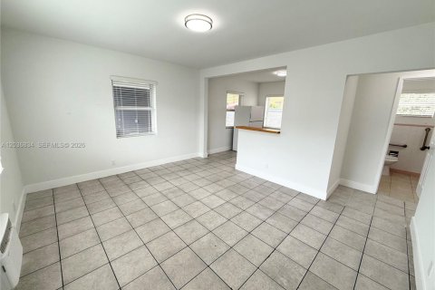 Casa en alquiler en Hollywood, Florida, 1 dormitorio № 2085480 - foto 11