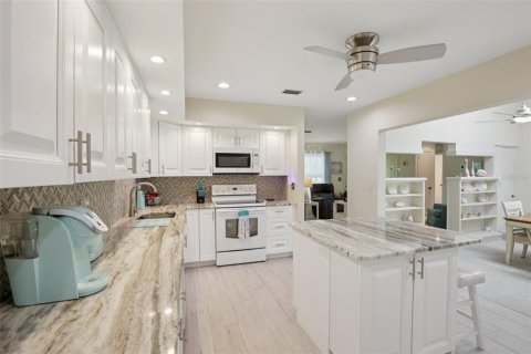 House in Port Charlotte, Florida 2 bedrooms, 129.13 sq.m. № 1914426 - photo 13