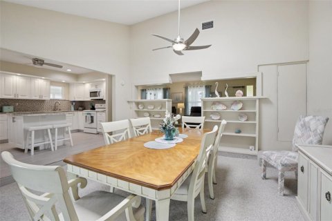 House in Port Charlotte, Florida 2 bedrooms, 129.13 sq.m. № 1914426 - photo 9